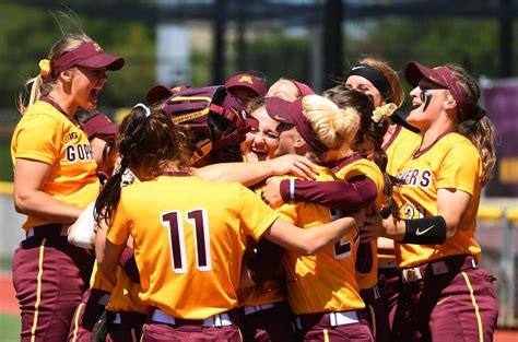 u of mn gopher softball.